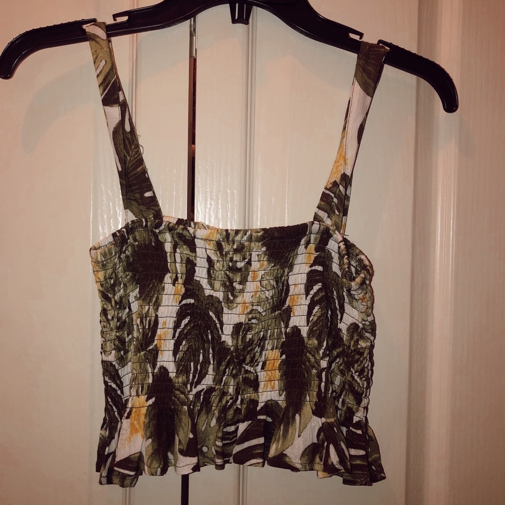 cute flower top!